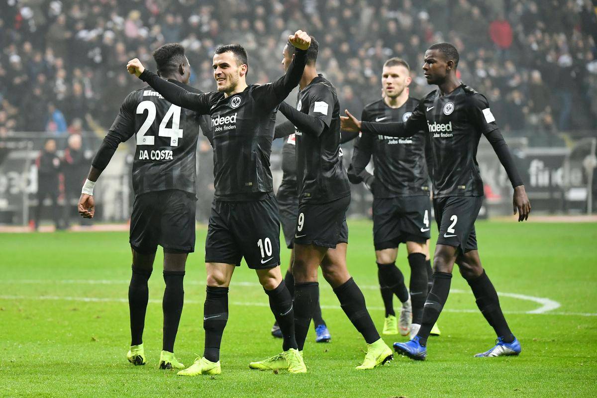 转会期体能课后，法兰克福调整名单备战社区盾，态度坚定，训练强度明显提升的简单介绍