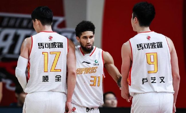 里程碑夜!广东宏远强势反弹,英超集结日刷纪录,引发热议,资深球员宣示担当的简单介绍 里程碑夜!广东宏远强势反弹,英超集结日刷纪录,引发热议,资深球员宣示担当的简单介绍