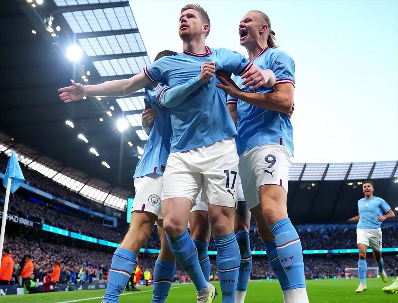 转会新闻英超倒计时，阿森纳集结日扳平良机，细节引发关注，目标明确，团队化学反应显著的简单介绍