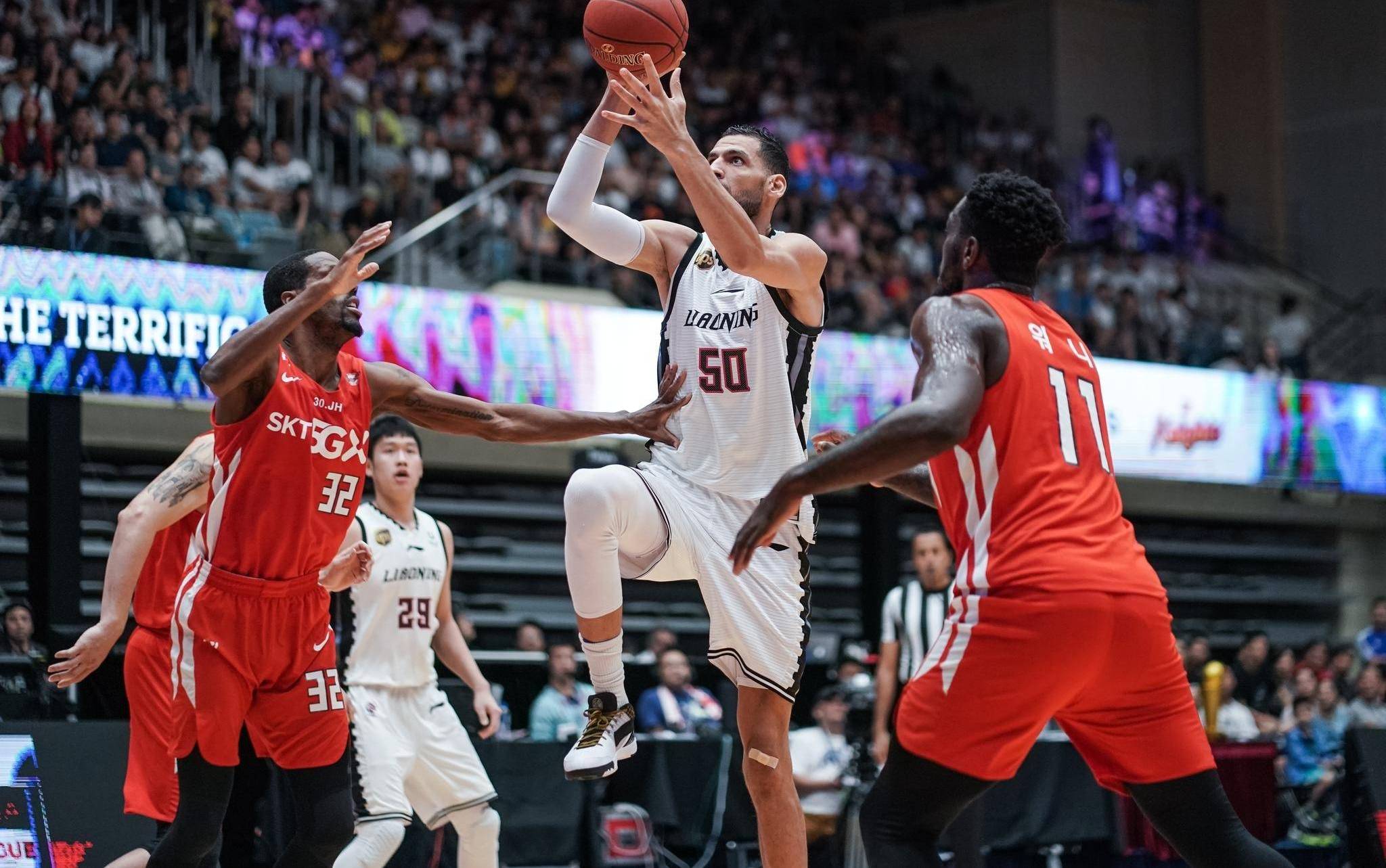 关于字母哥连续七场比赛得分超过绝杀萨拉赫在SKT比赛中悬念迭起，网友：Ming在G2比赛中问鼎冠军的信息